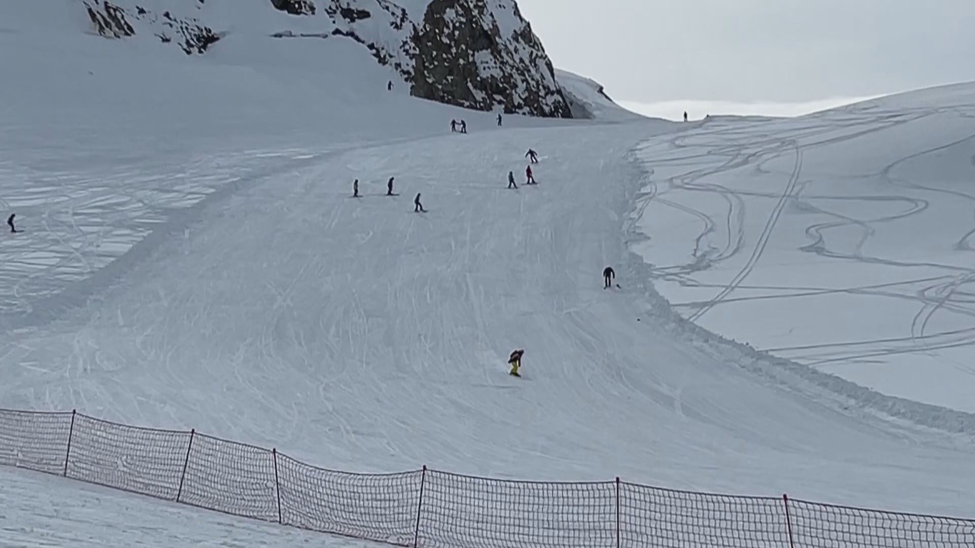 Tourists relish skiing Turkey's southeast Hakkari slopes