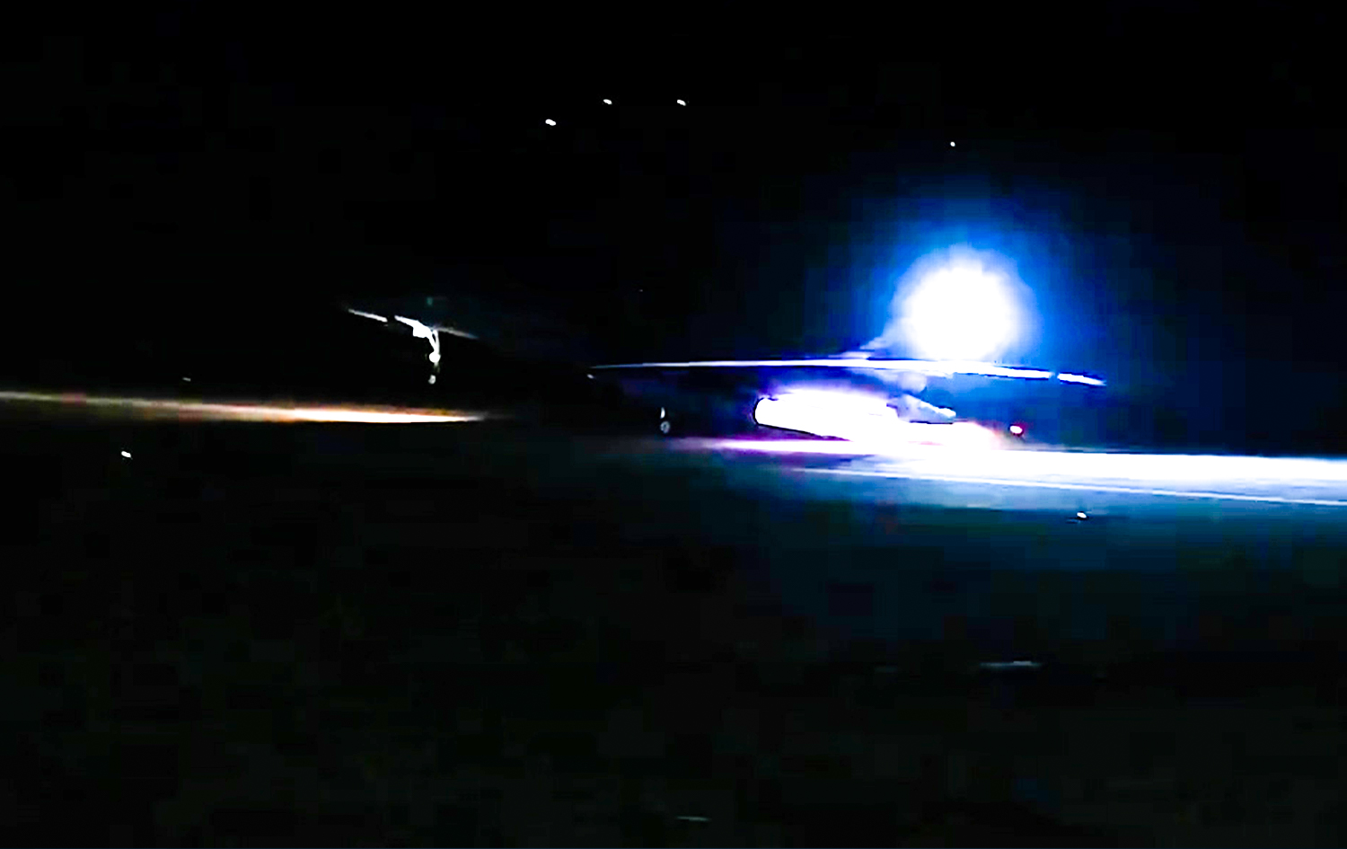 هەموو ئەوەی پێویستە لەبارەی هێرشەکەی ئەمریکا لە عێراق و سووریا بیزانیت