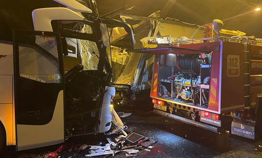Can Dersim Tunceliler kaza yaptı: Otobüs şoförü hayatını kaybetti