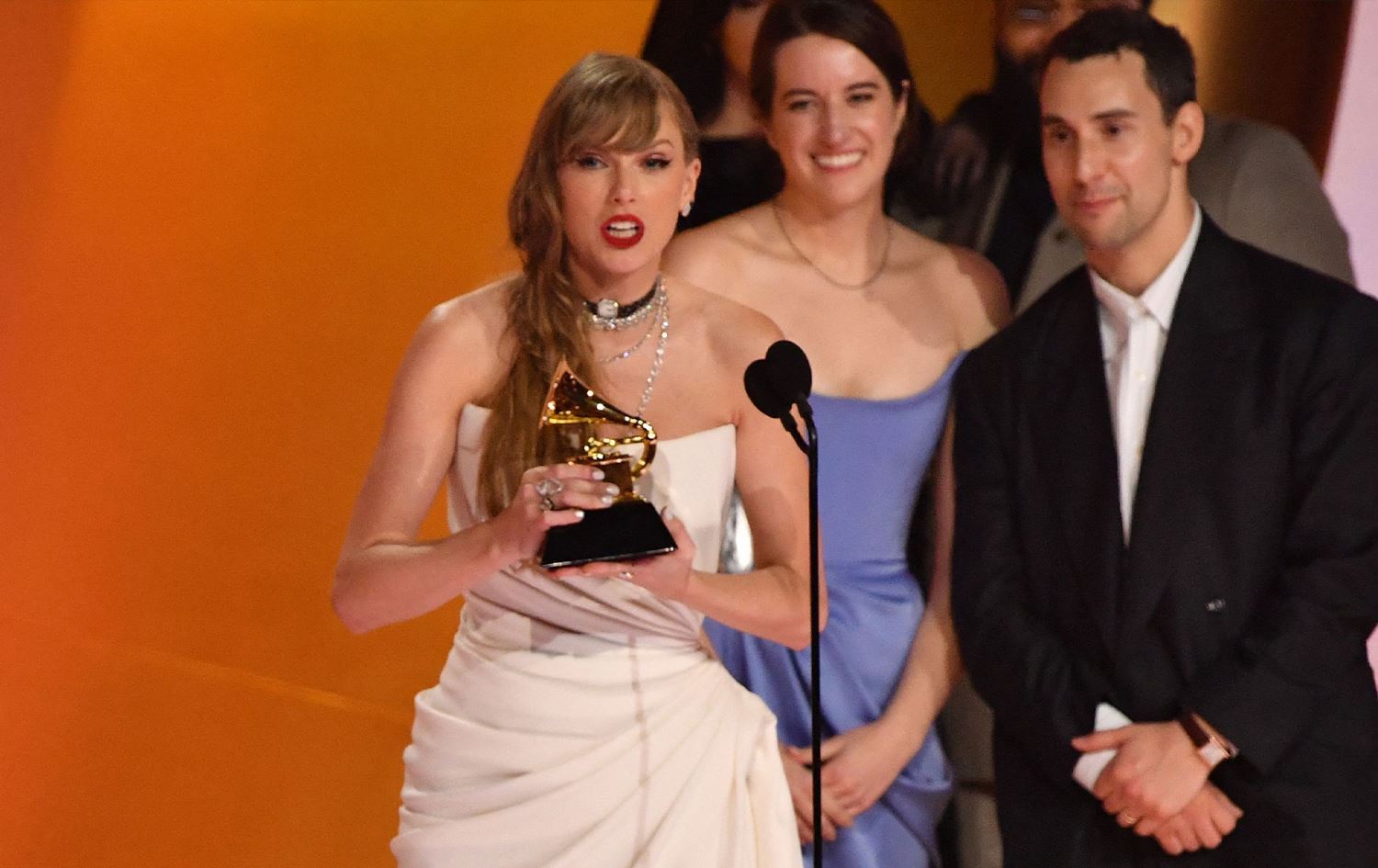 2024 Grammy Ödülleri'nin sahipleri belli oldu / Taylor Swift 