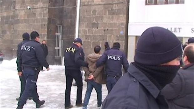 Kars Kafkas Üniversitesinde 14 Öğrenciye 7 yıl 11 ay Hapis Kararı