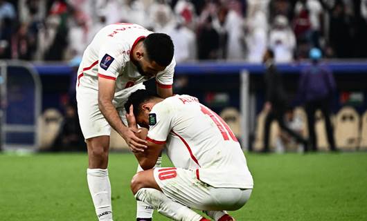 خيبة لاعبي المنتخب الأردني بعد خسارة كأس آسيا