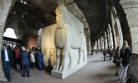 İtalya, IŞİD'in yok ettiği ‘Nemrud boğası’ heykelini Irak'a hediye etti