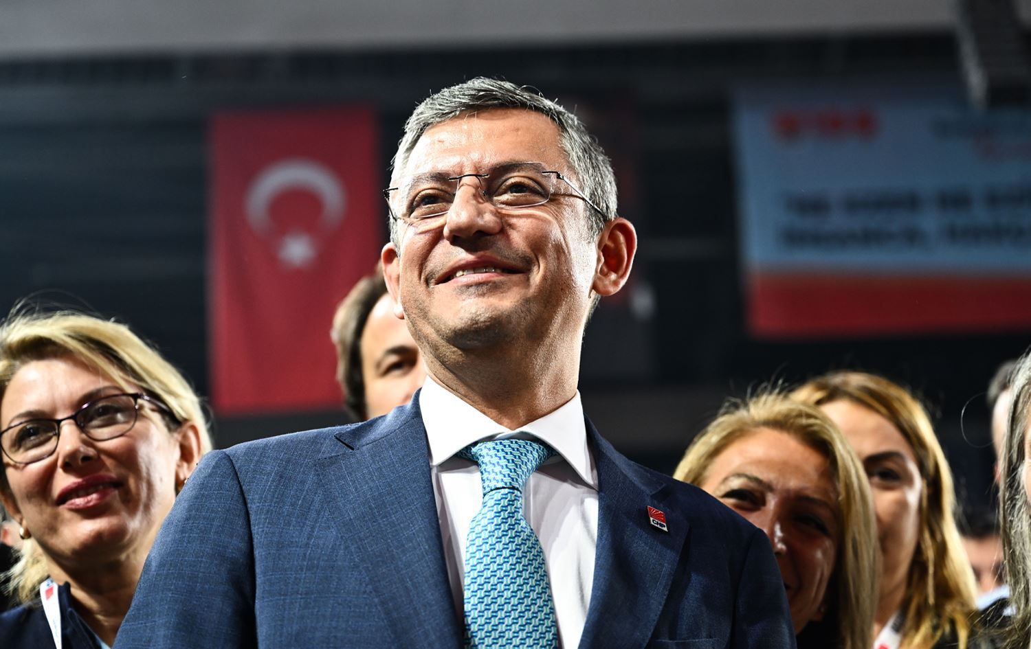 ئۆزگور ئۆزەل، سەرۆکی جەهەپە، وێنە: AA