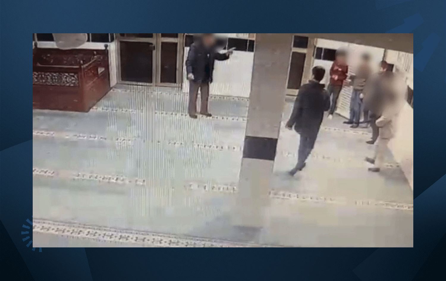 Zarok li mizgeftê bi kêrê tirsandin / Wêne: Ji ber dîmenan