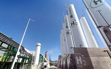 A green hydrogen plant. Photo: AFP