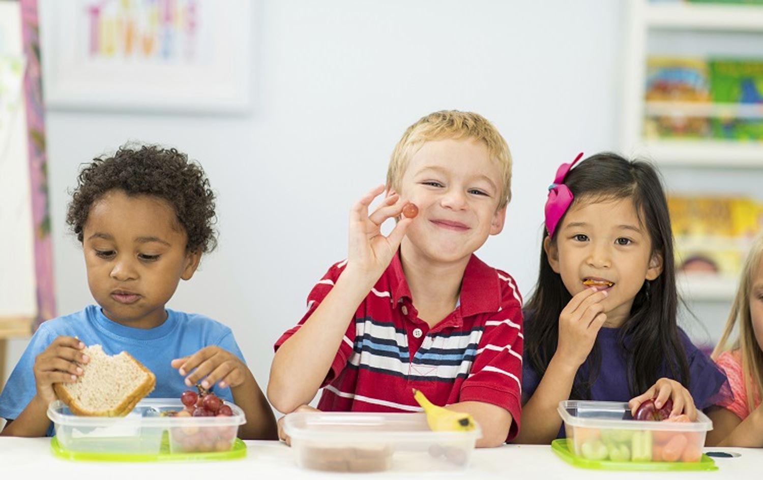 زانکۆی رۆژئاوای ئوسترالیا: خۆراکی منداڵ هەمەڕەنگ بێت