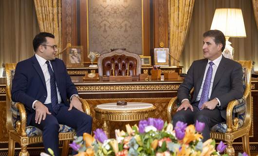 رئيس إقليم كوردستان نيجيرفان بارزاني والقنصل التركي محمد مولود ياقوت