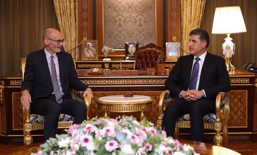  Başkan Neçirvan Barzani Erbil’de Bağdat Büyükeçisi Stephen Hitchen’i kabul etti