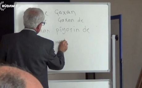 Koma Xebatê ya Vata dixwaze Zazakî bike zaravekî standard ê kurdî