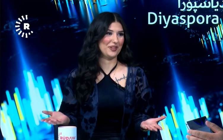 Fenomena medyaya civakî ya ji Rojava Rojavayê Kurdistanê Marlin Albarî bû mêvana bernameya Diyasporayê ya Rûdaw TVyê 