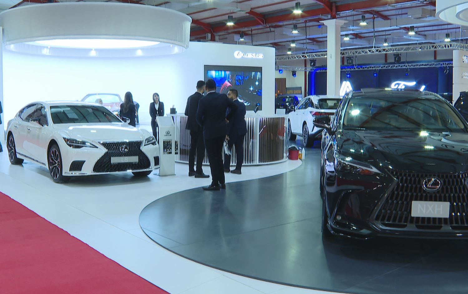 کەمیی سێمیکۆنداکتەر بەرهەمهێنانی ئۆتۆمبێل کەمدەکاتەوە