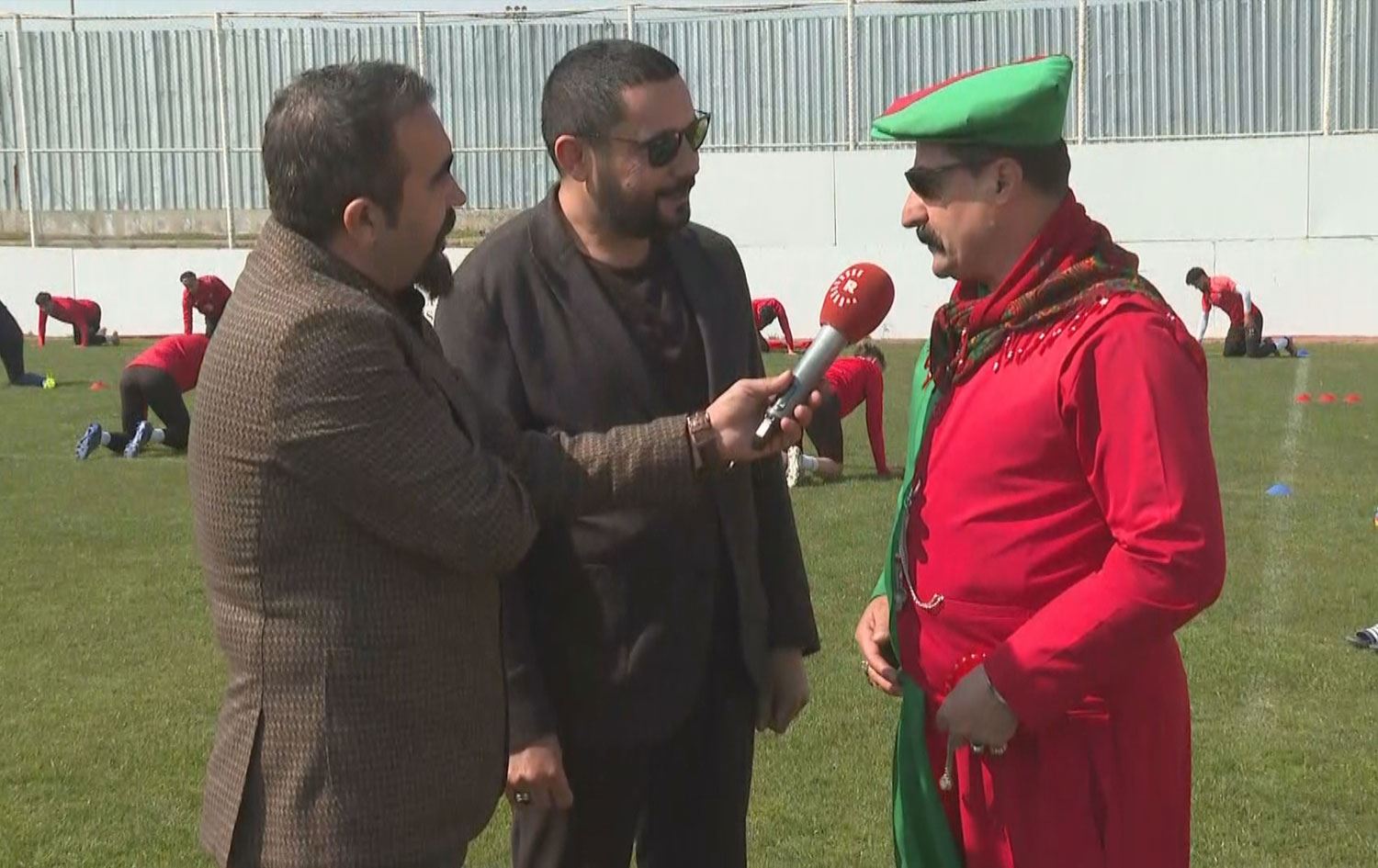 Vanspor FK Başkanı Feyat Kıyak ve “Diyarbakırlı Jose Mourinho" lakaplı Mezher Tekçi  / Foto: Rûdaw