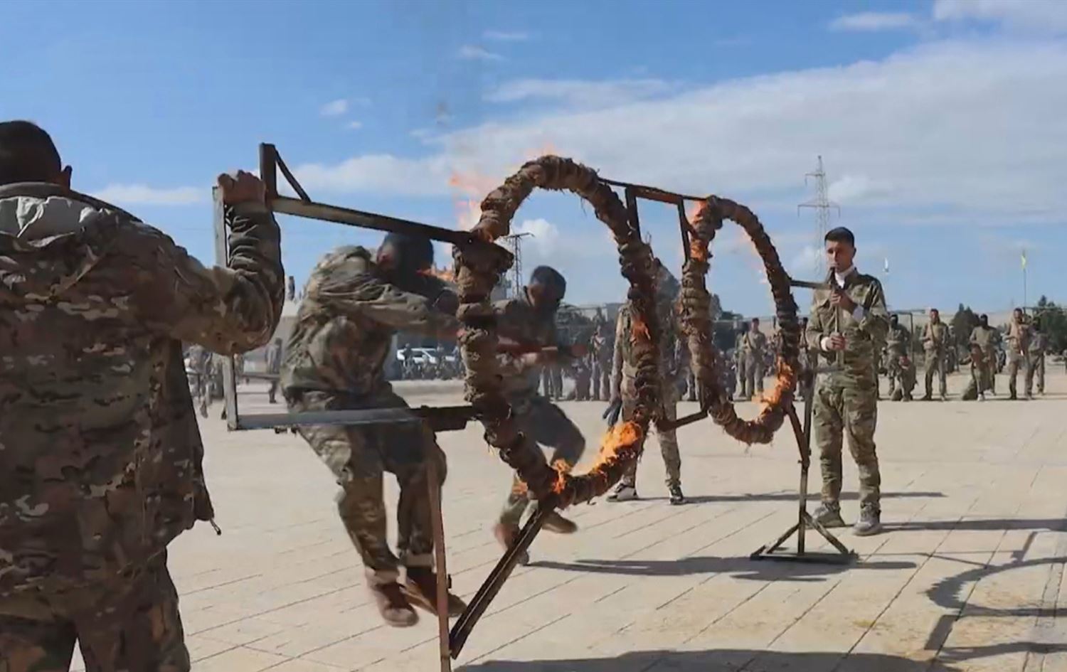 Rahênana şervanan/Wêne: Ji vîdeoya Rêveberiya Xweser