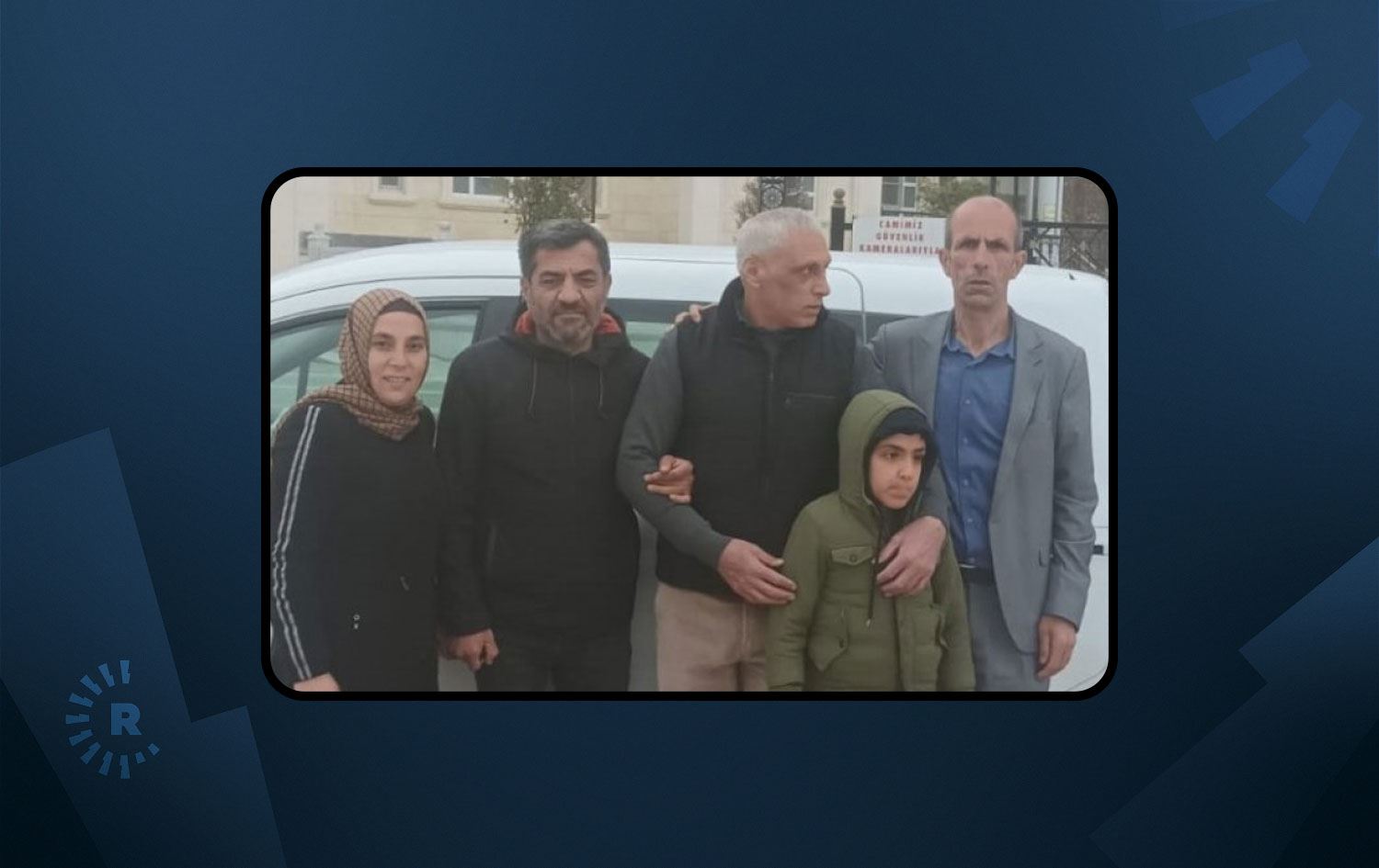 Türk, tahliyesi sonrası ailesi tarafından karşılandı- MA