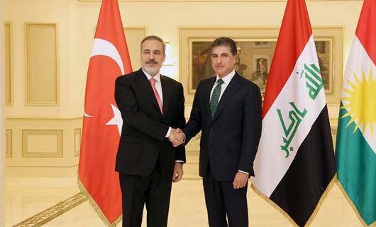 رئيس اقليم كوردستان نيجيرفان بارزاني ووزير الخارجية التركي هاكان فيدان