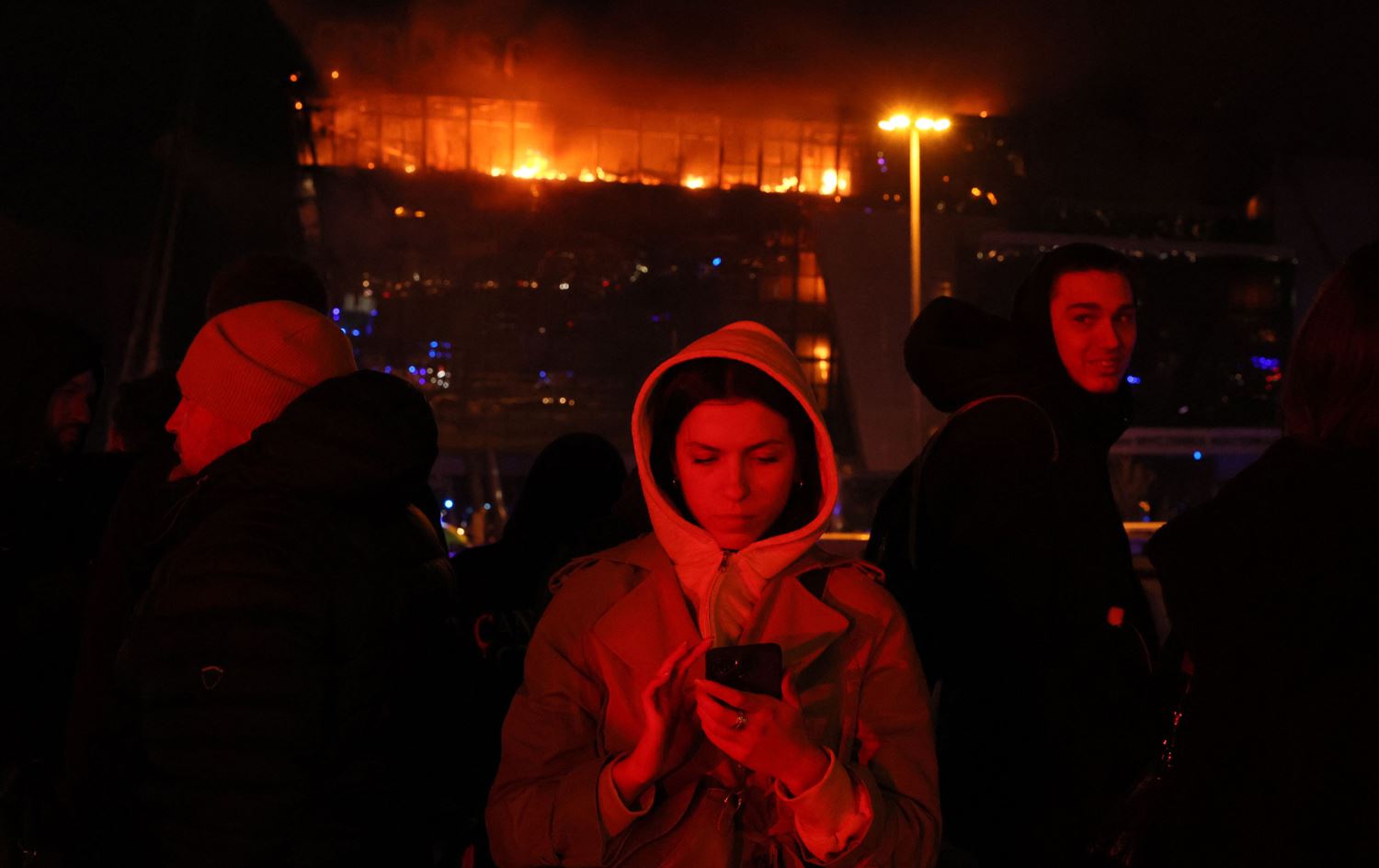 شایەتحاڵان باسی ساتی هێرشی سەر هۆڵەکەی مۆسکۆ بۆ رووداو دەکەن