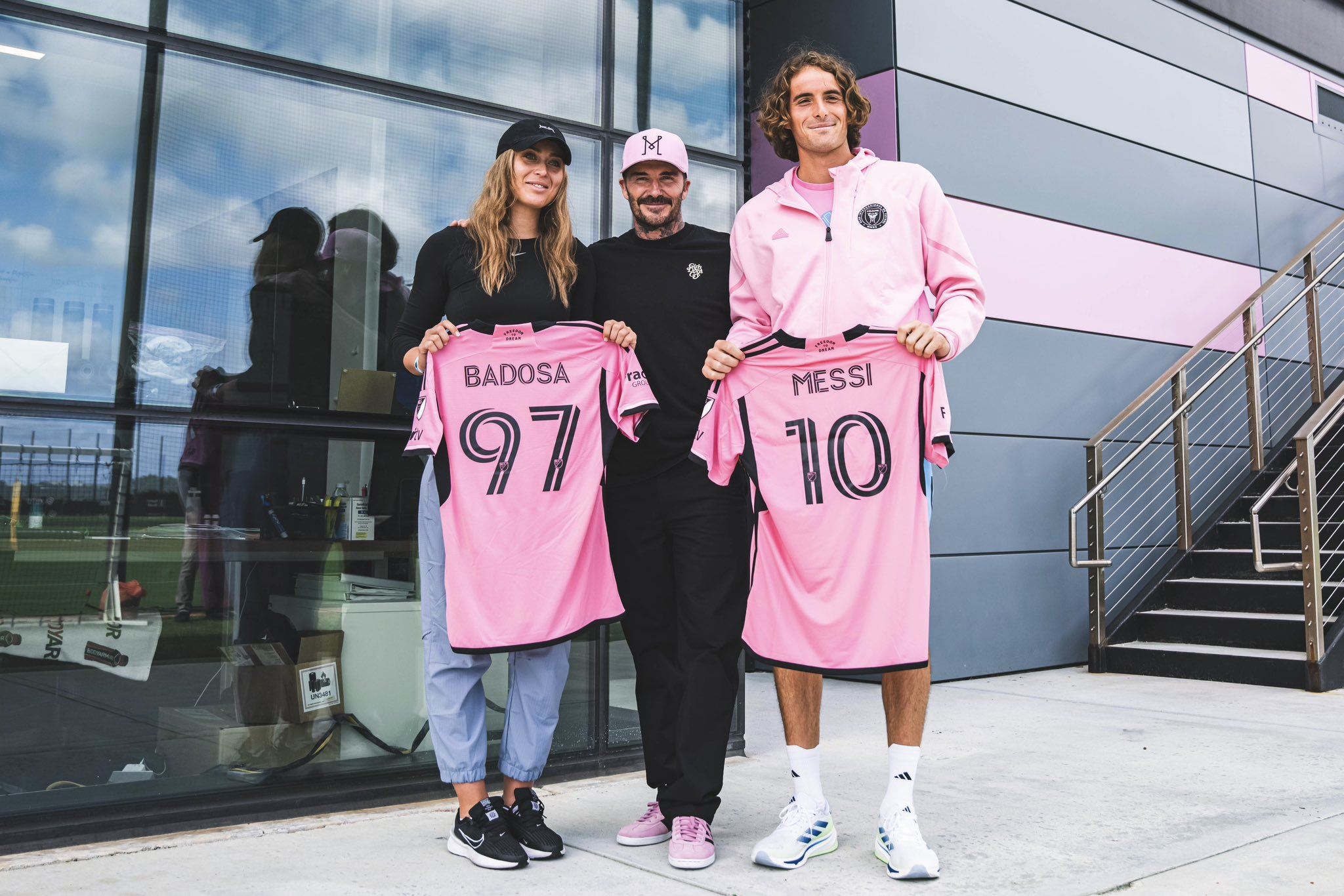 تسیتسیپاس، بێکهام، بادوسا