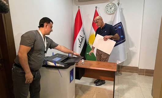 فحص أجهزة الاقتراع بمكتب المفوضية في أربيل/ بيام سربست - رووداو