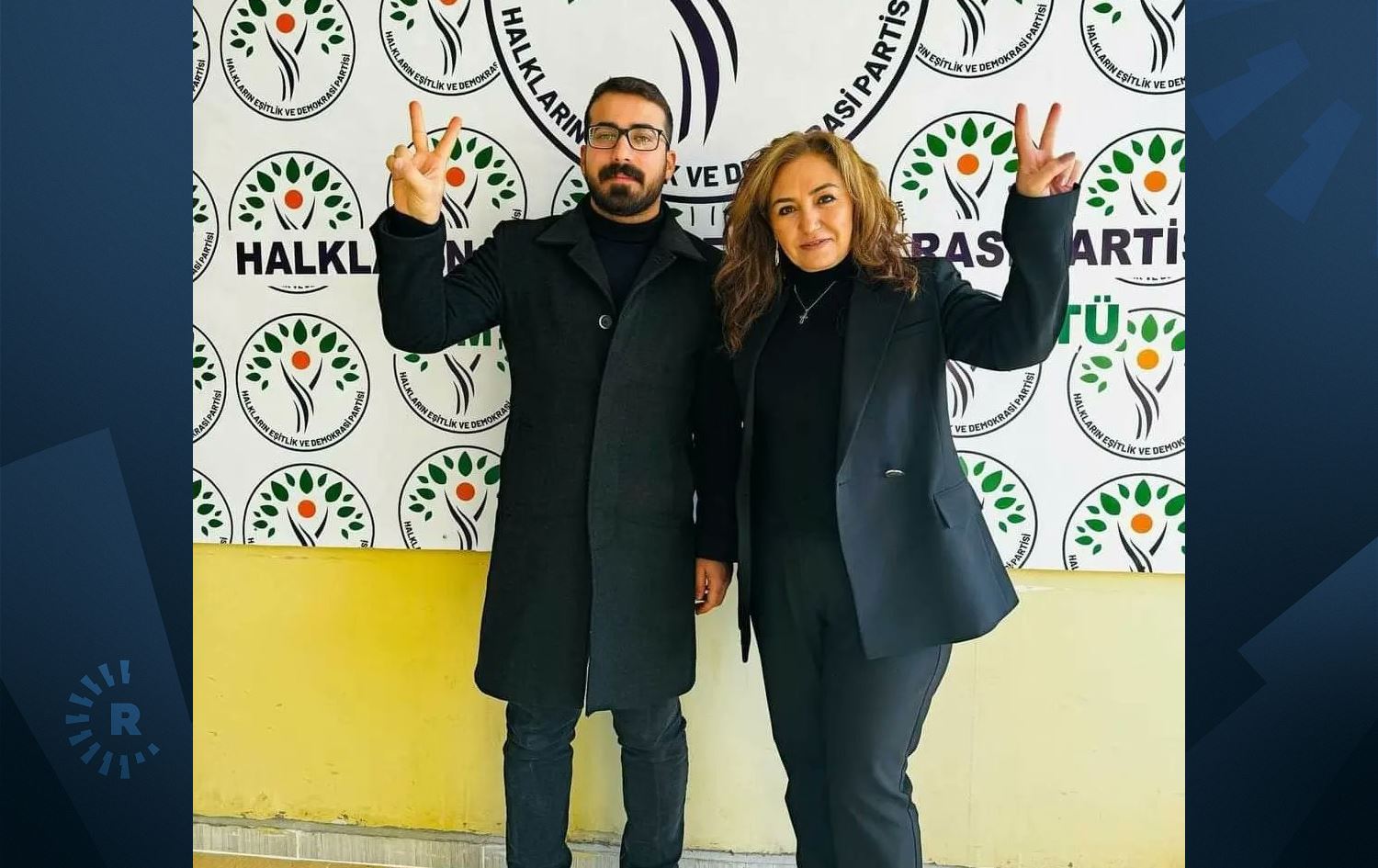 Turkan Kayir li aliyê rastê/Wêne: Idil Gazetesi