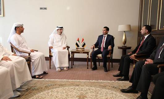 وزير النقل العراقي رزاق محيبس السعداوي ووزير الدولة للتجارة الخارجية في الإمارات ثاني بن أحمد الزيودي