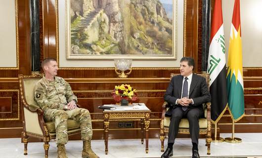 رئيس إقليم كوردستان نيجيرفان يارزاني وقائد قوات التحالف الدولي في العراق وسوريا 