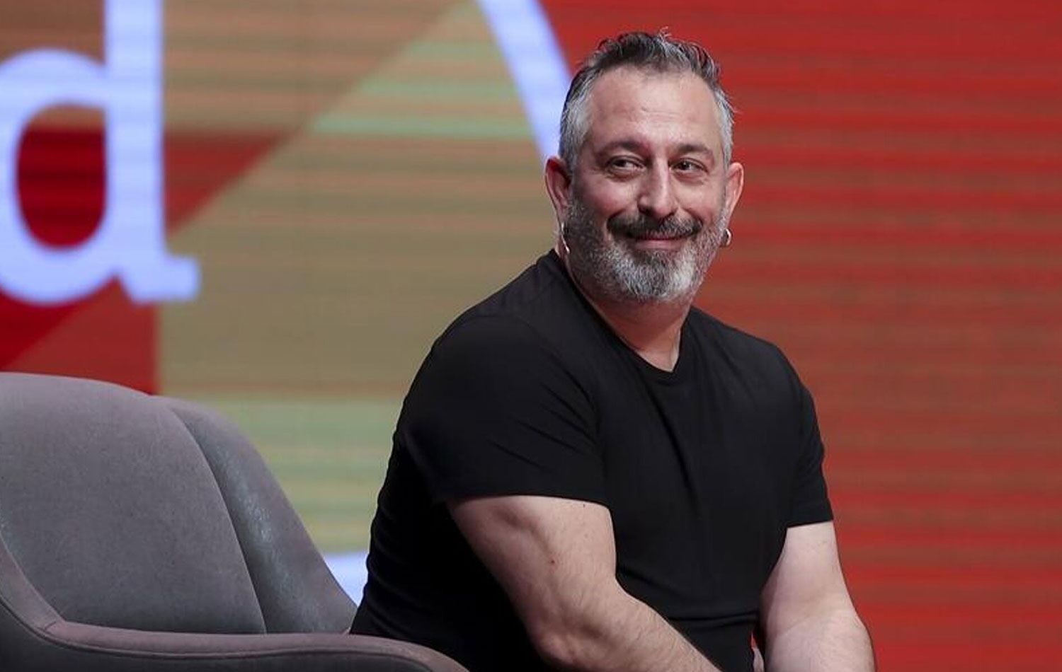 Cem Yılmaz'ı X'ten takip etmek artık ücretli... | Rudaw.net