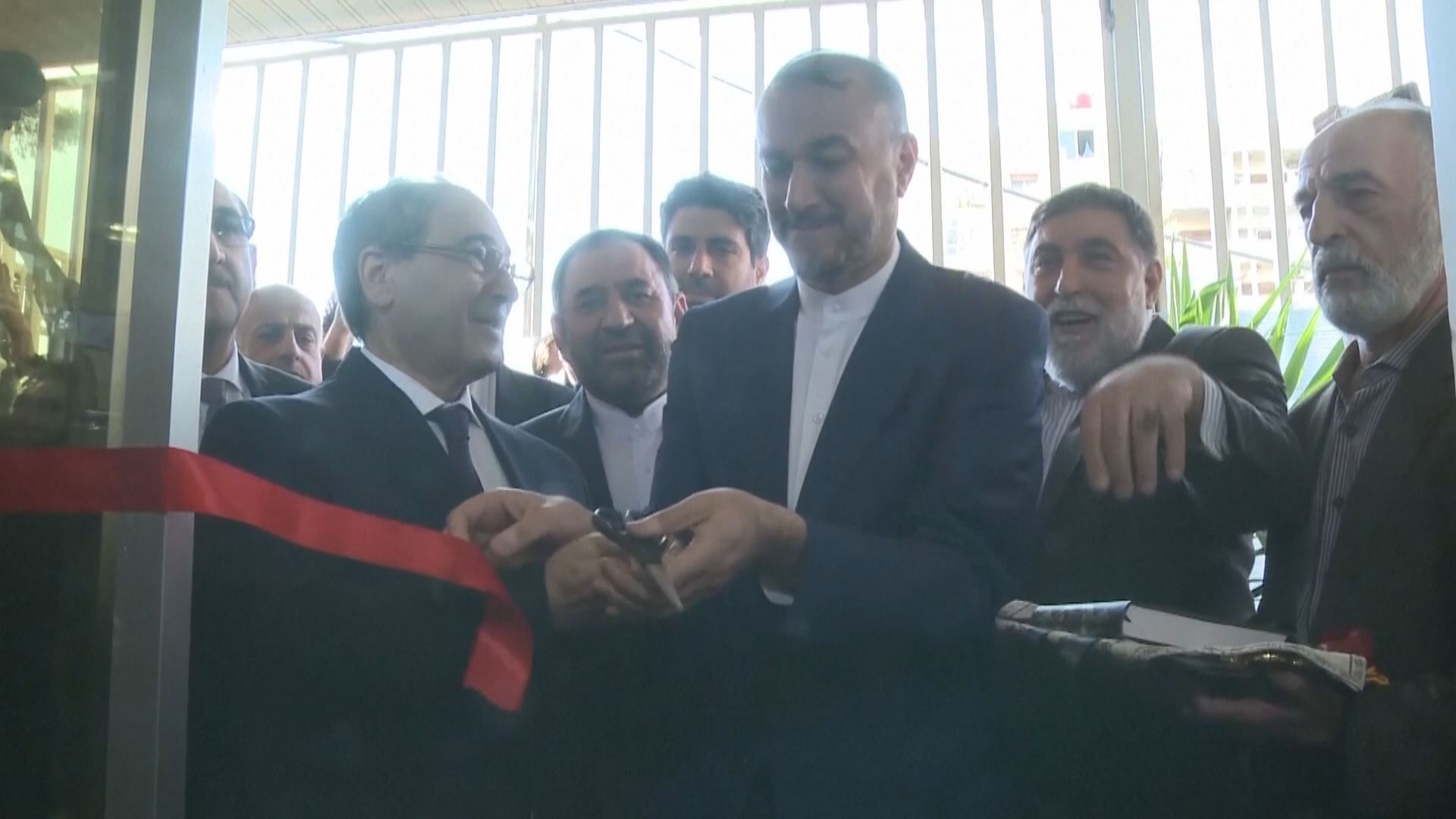 کونسوڵخانەی ئێران لە دیمەشق بە ئامادەبوونی ئەمیرعەبدوڵڵاهییان کرایەوە