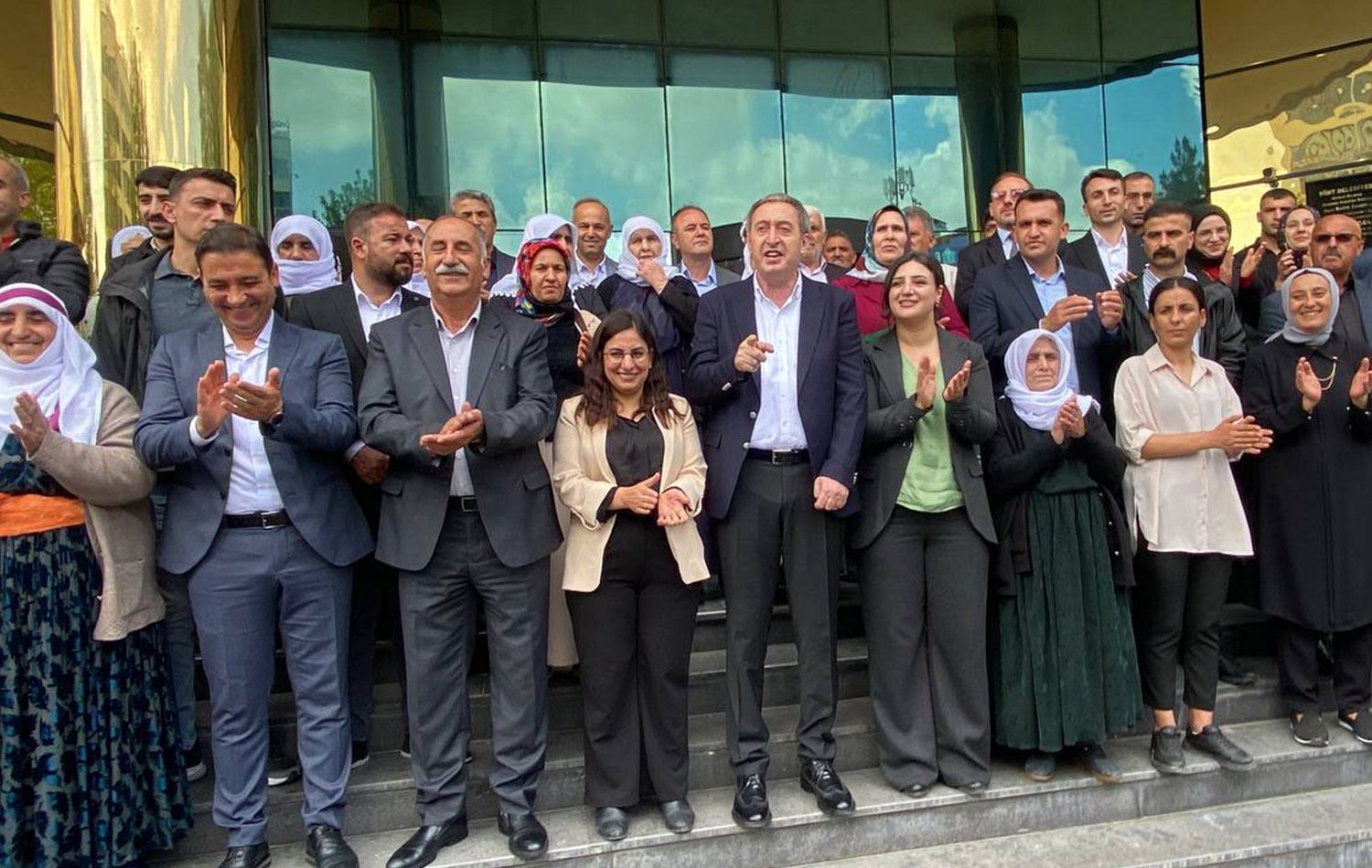 Tuncer Bakirhan li sêrtê axivî / Wêne: @tuncerbakirhan