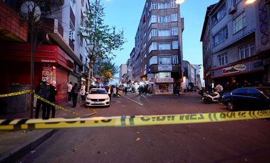 Beyoğlu'nda silahlı saldırı: 1 ölü 4 yaralı