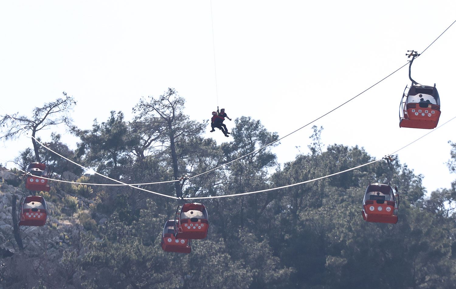 Kurtarma çalışmalarından bir kare / AA
