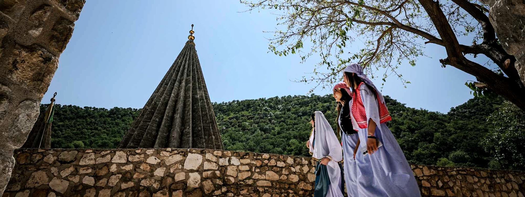 صور.. الاحتفال برأس السنة الإزيدية في لالش