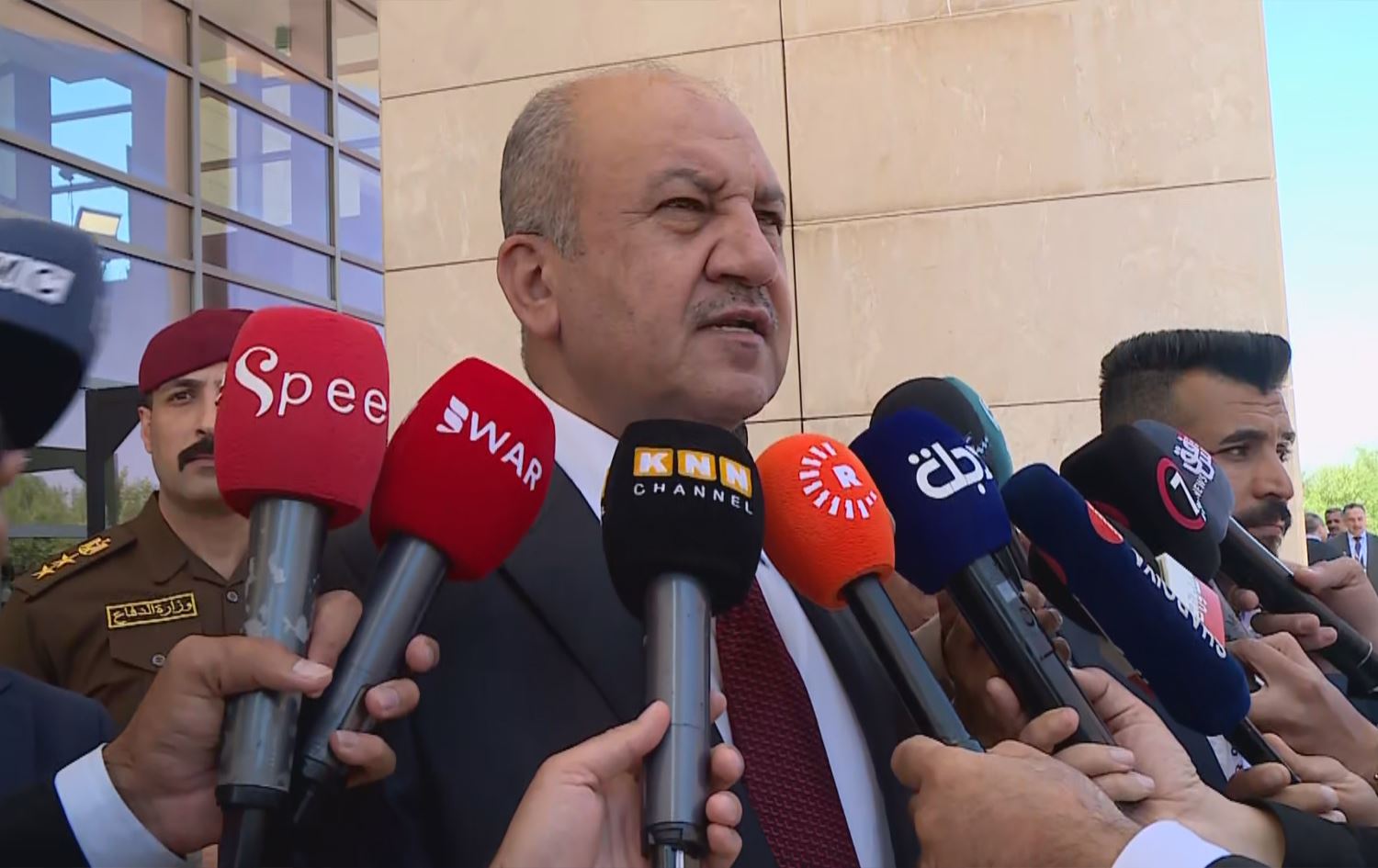 وزير الدفاع العراقي لرووداو: وقعنا عقوداً في مجال طيران الجيش والدفاعات الجوية في واشنطن