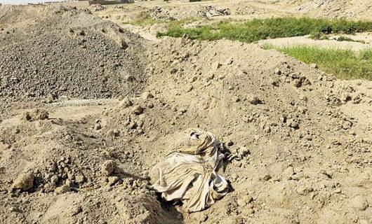 المقبرة الجماعية التي عثر عليها في سنجار