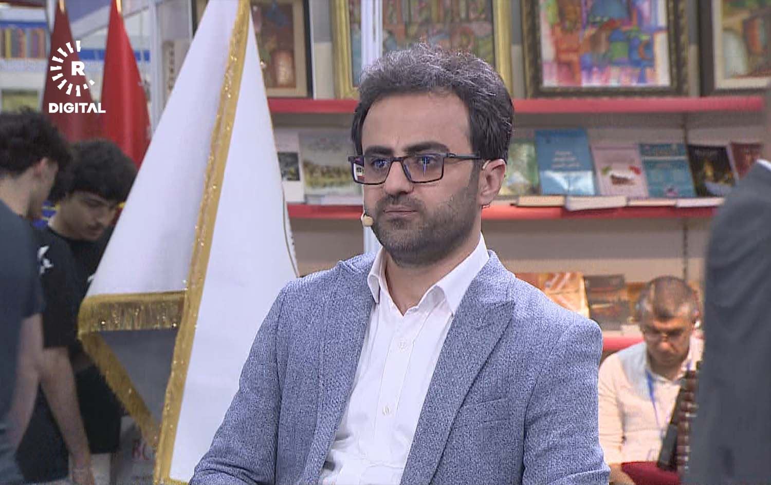 فەرهاد چۆمانی: نەوەی ئێستا باشتر بەرەوڕووی کتێب دێت