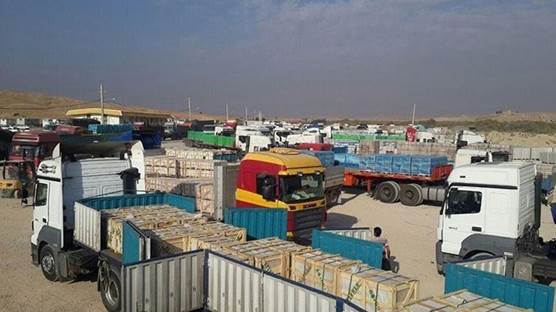 شاحنات محملة بصادرات إيرانية إلى العراق