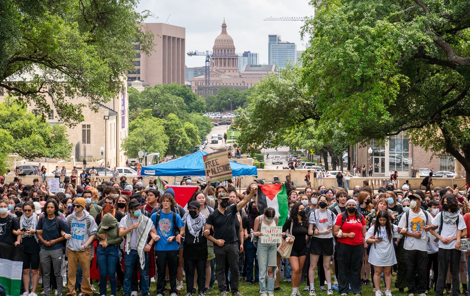 لە زیاتر لە 76 زانکۆی ئەمریکا خۆپێشاندانی پشتگیری بۆ فەلەستین بەڕێوەدەچێت