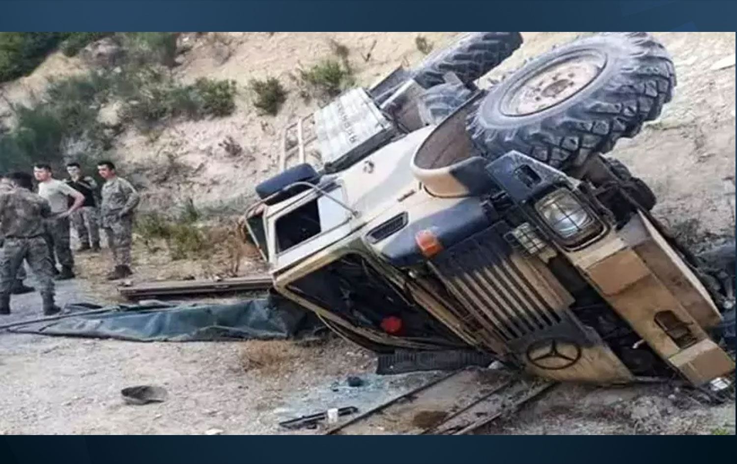 Li Şirnexê wesayiteke leşkerî qulibî/Wêne: Ajans