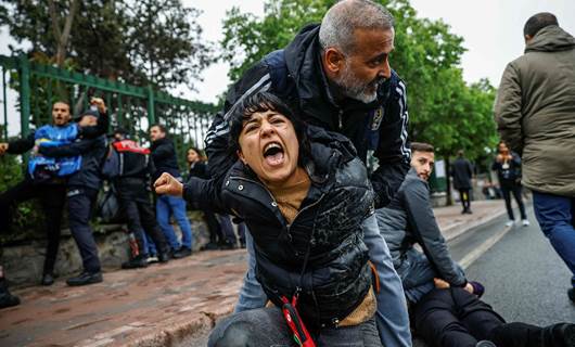 Polîsan gelek kes desteser kirin / Wêne: Kemal Aslan-AFP