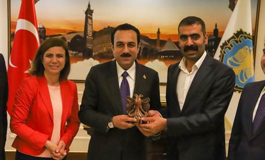 Erbil Valisi Xoşnav Diyarbakır Büyükşehir Belediyesi Eş Başkanlarıyla görüştü
