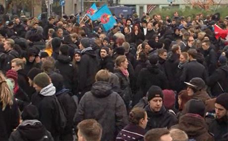 هانۆڤەر.. ئیسلامییەکان و دژە ئیسلامییەکان خۆپێشاندانیان ئەنجام دا