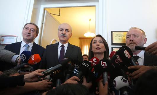Türkiye Meclis Başkanı Numan Kurtulmuş (sağda), DEM Parti Eş Genel Başkanları Tülay Hatimoğulları (ortada) ve Tuncer Bakırhan'ı (solda) ziyaret etti. / AA