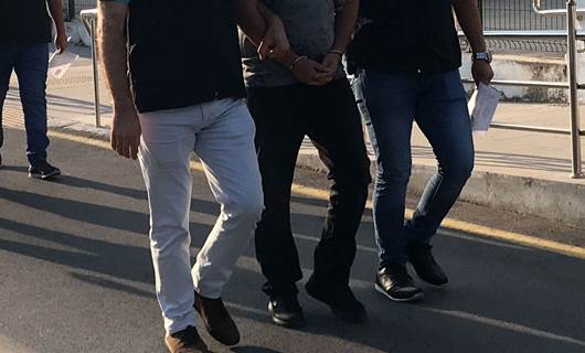 Bursa’da polis tarafından düzenlenen baskınlarda 14 kişi gözaltına alındı.