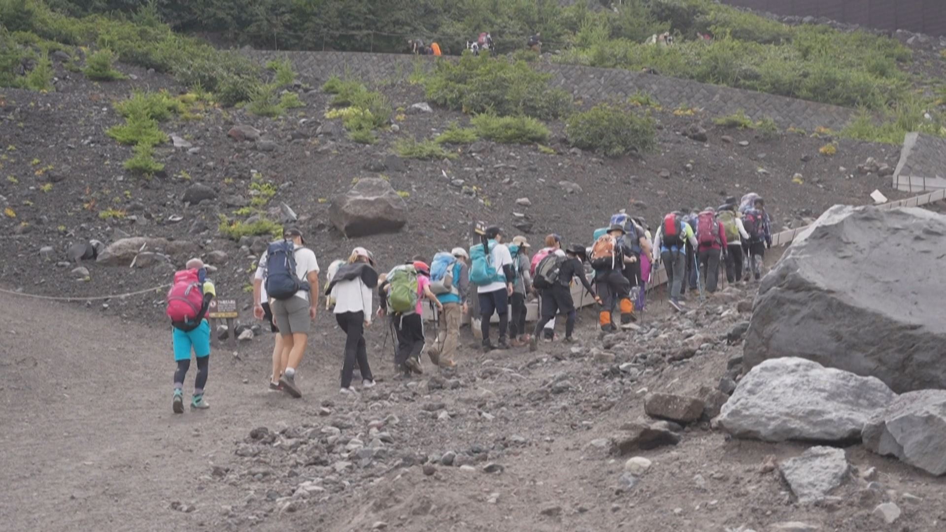 بەرپرسانی شارۆچکەیەکی ژاپۆن رێگری لە چوونی گەشتیاران بۆ شارۆچکەکەیان دەکەن