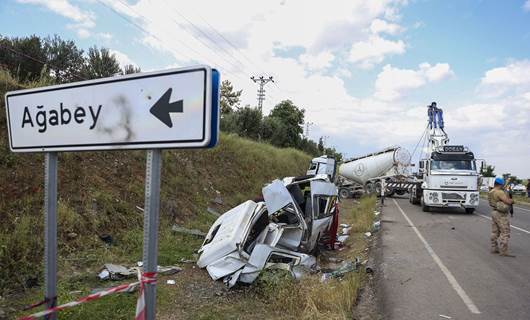 Antep'te meydana gelen ve 9 kişinin öldüğü kazada hayatını kaybedenlerin kimlikleri tespit edildi Foto: AA
