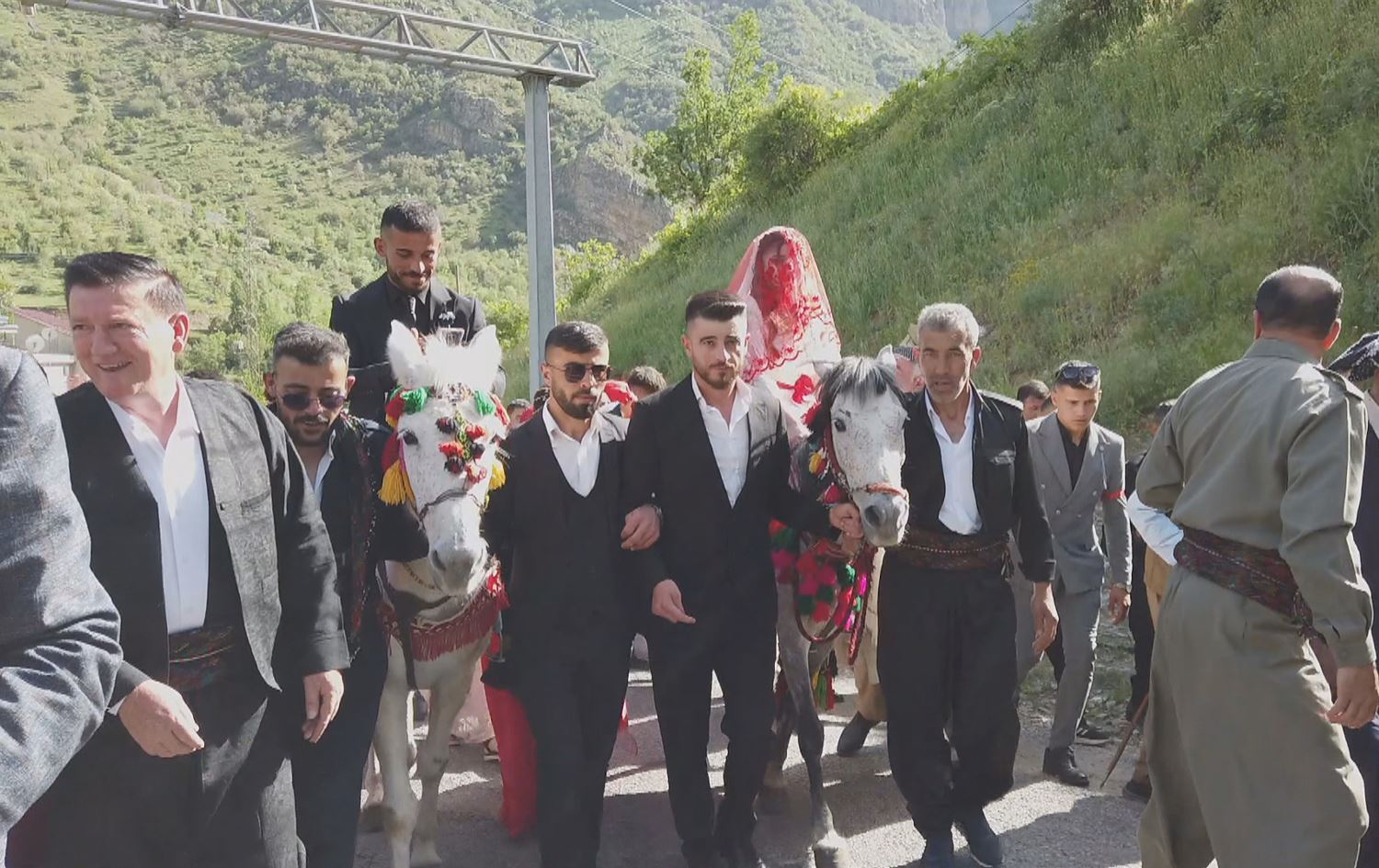 Li Şirnexê zava bi hesp bûk ji mala bavê wê bir/Wêne: Rûdaw