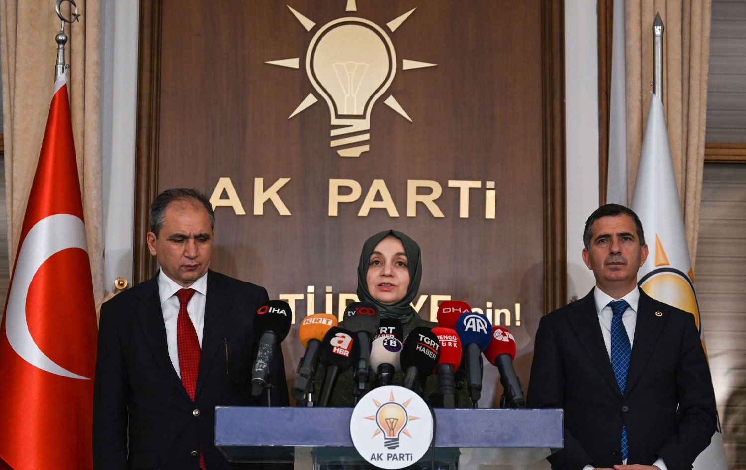 AK Parti Grup Başkanvekili Leyla Şahin Usta - AA