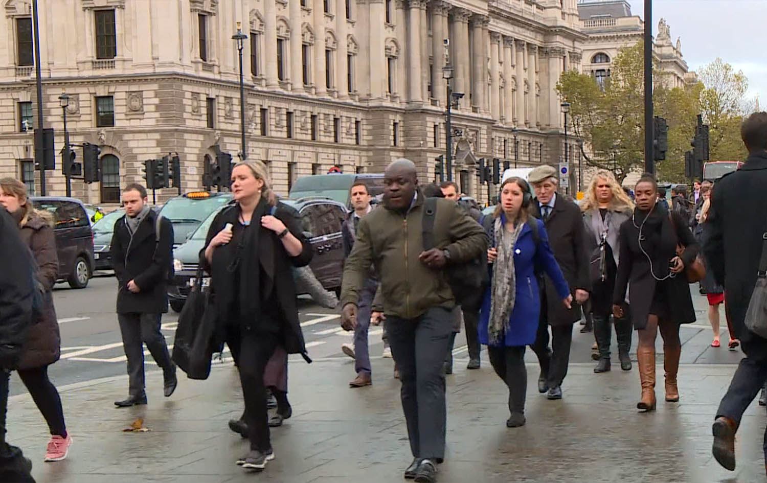 رۆژانە نزیکەی 200 بەریتانی لە فڕۆکەخانەکانی یەکێتیی ئەورووپا دەگەڕێندرێنەوە وڵاتەکەیان