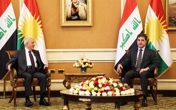 Kürdistan Bölgesi Başkanı Neçirvan Barzani, Erbil’de bulunan Irak Cumhurbaşkanı Latif Reşid ile bir araya geldi