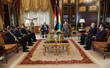 Başkan Mesud Barzani bugün Selahaddin’de Londra Lambeth Meclisi üyesi Kürt siyasetçi Serbaz Berzenci’yi kabul etti